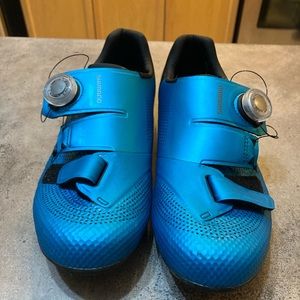 Shimano Dynalast women’s road bike shoes, size 9.5W/41 EU, turquoise blue